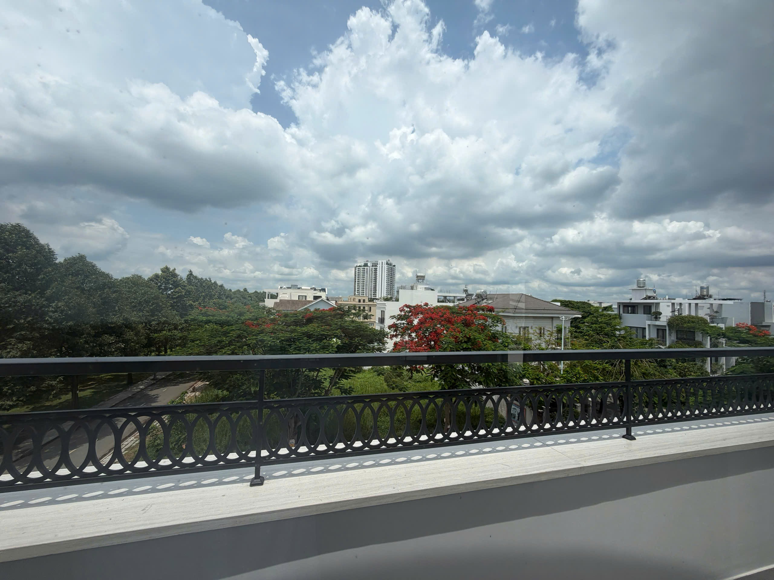 Cho thuê Biệt thự Quận 2, Hồ Chí Minh, Diện tích 300m², Giá 0110 Triệu/tháng 7