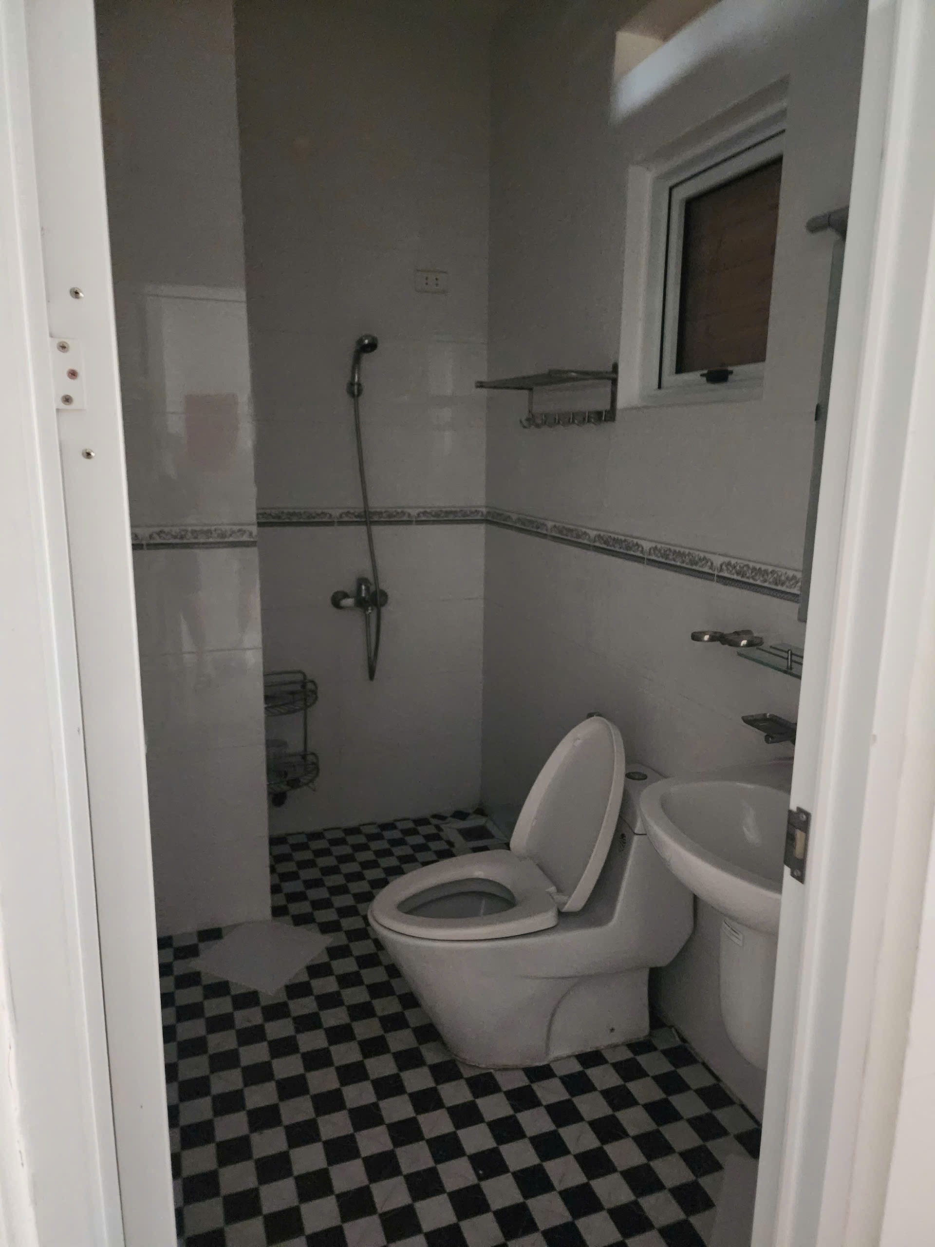 Cho thuê Nhà mặt tiền Quận 5, Hồ Chí Minh, Diện tích 75m², Giá 80 Triệu/tháng 5