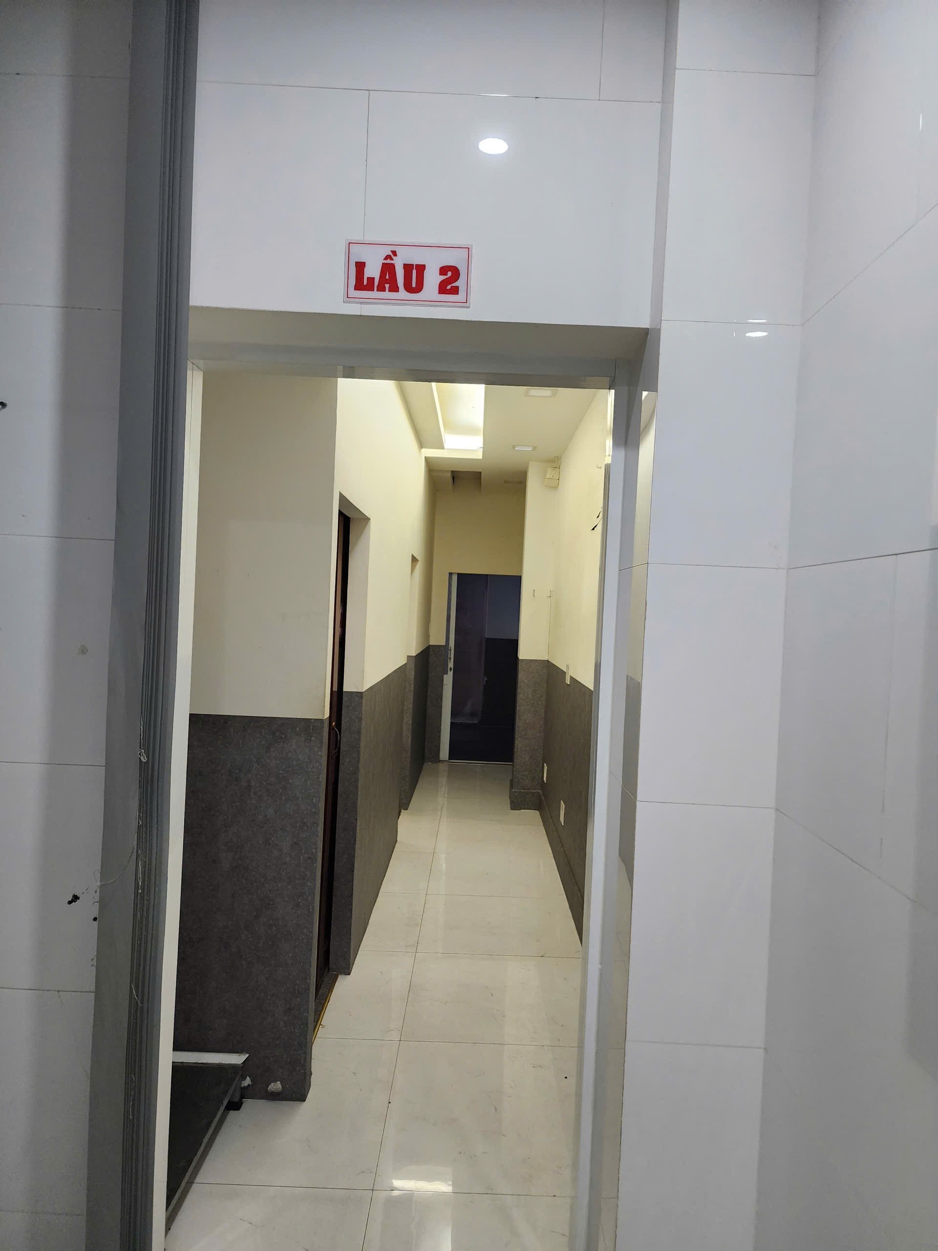 Cho thuê Nhà mặt tiền Quận 5, Hồ Chí Minh, Diện tích 75m², Giá 80 Triệu/tháng 2