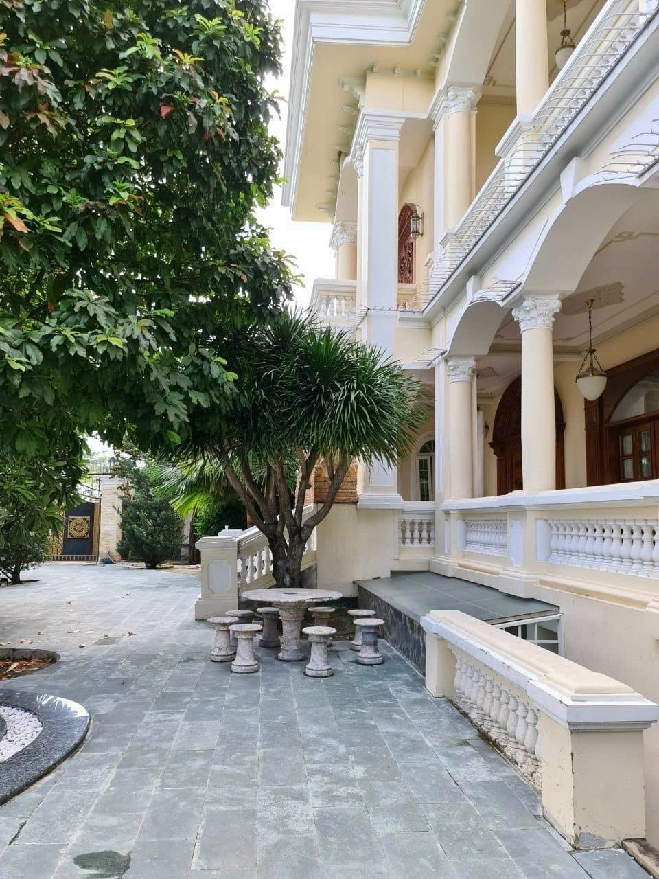 Cần bán Biệt thự Phường Thảo Điền, Quận 2, Diện tích 1155m², Giá 245 Tỷ 4
