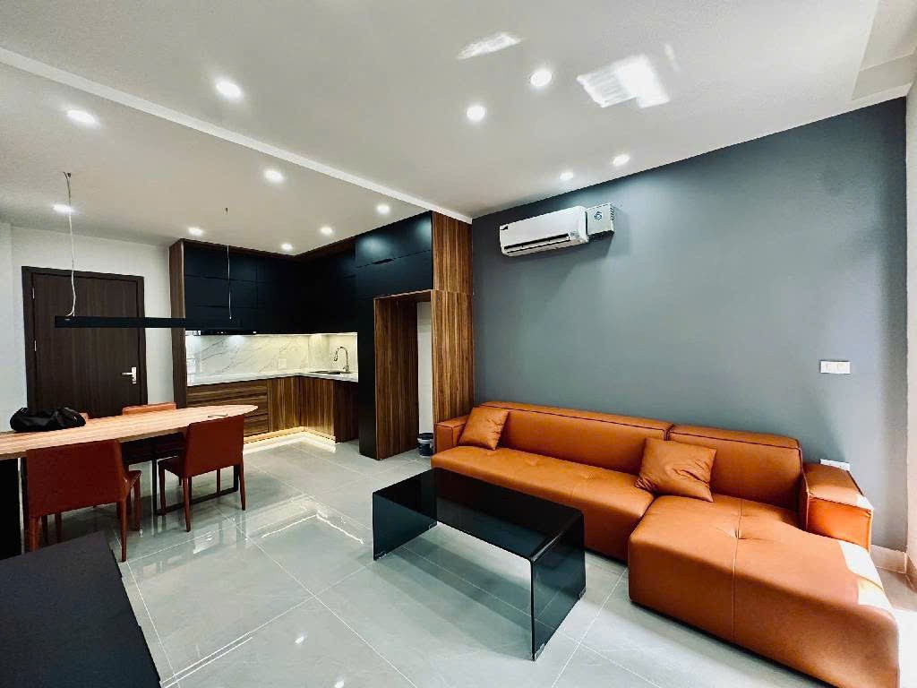HIẾM NHÀ ĐẸP THẠCH BÀN – CỔ LINH  6 TẦNG THANG MÁY  Ô TÔ ĐỖ CỔNG  GẦN HỒ ĐIỀU HOÀ , CÔNG VIÊN 3