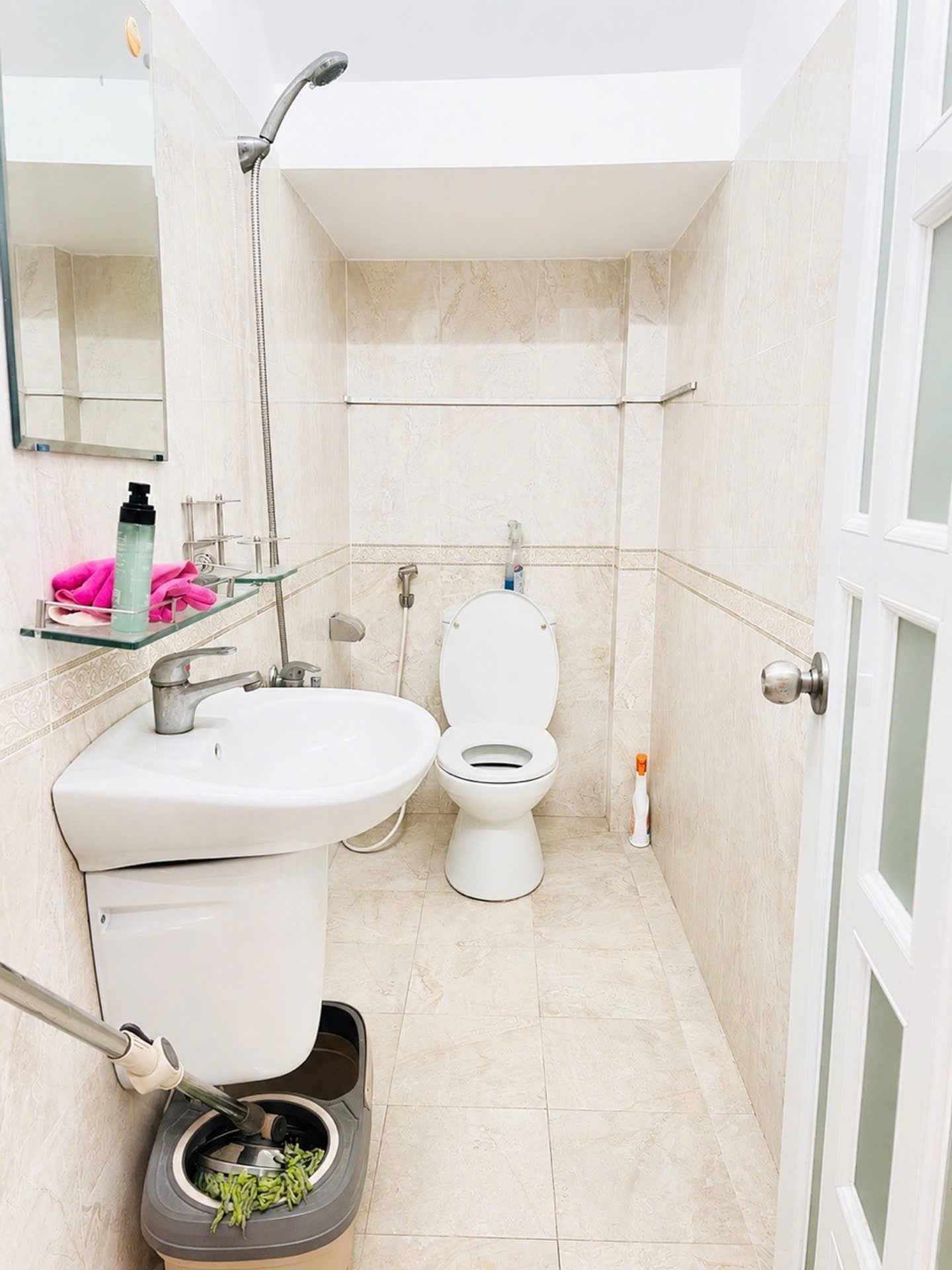 CHỈ 6 TỶ 1- NHÀ 3 TẦNG – HẺM XE HƠI 6M 2