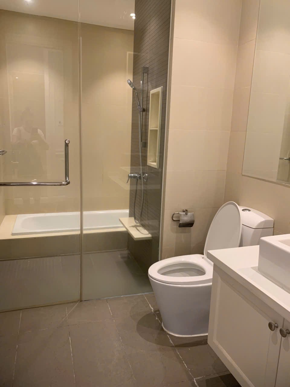 Cho thuê Căn hộ chung cư Phường An Phú, Quận 2, Diện tích 326m², Giá Thương lượng 4