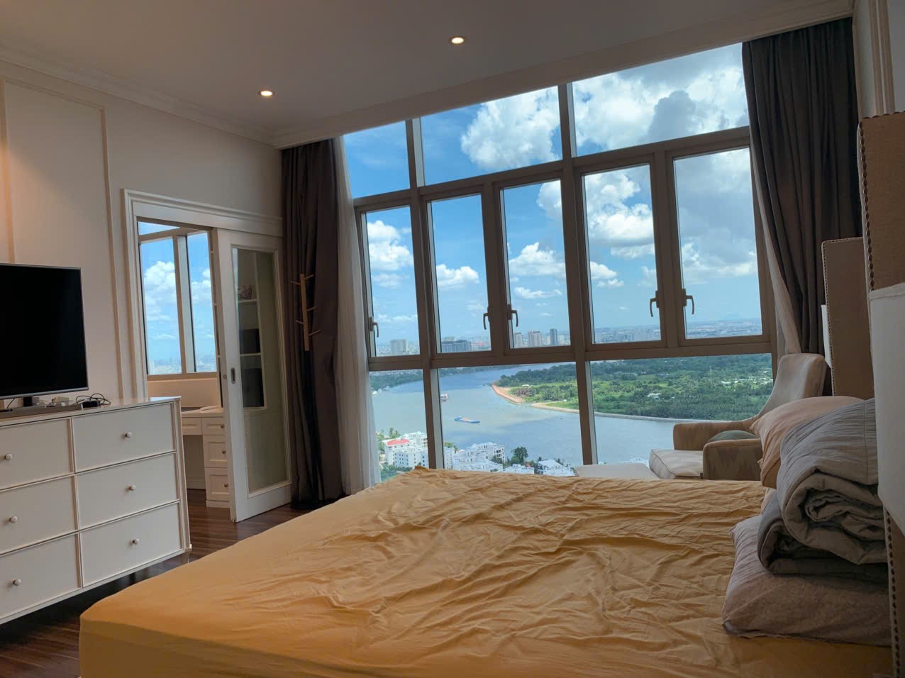 Cho thuê Căn hộ chung cư Phường An Phú, Quận 2, Diện tích 326m², Giá Thương lượng 14