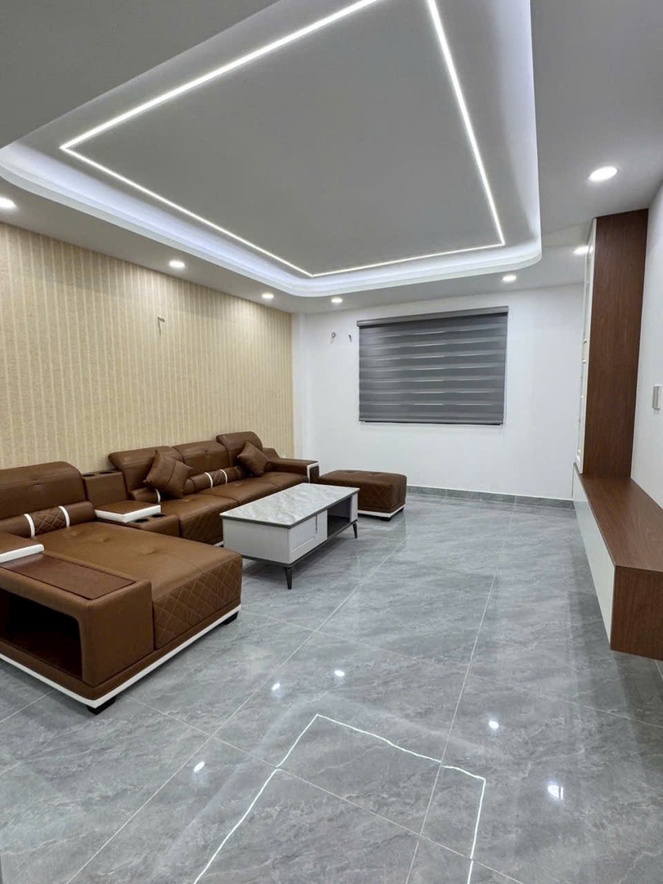 Bán nhà mới xây hẻm đường số 9, Bình Hưng Hòa dt 60m2 , 4 lầu, 5pn,5wc giá 7,9 tỷ 7