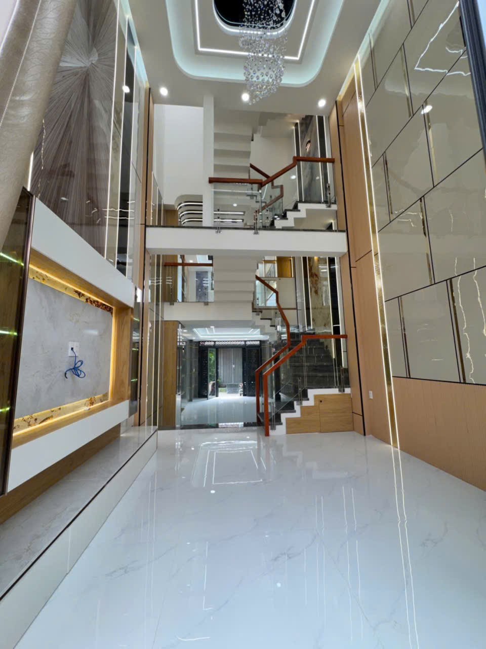Bán nhà đẹp mới xây hẻm Liên Khu 5-6, Bình Hưng Hòa B dt 56m2 , 3 lầu, 3pn,4wc giá 5,95 tỷ 6