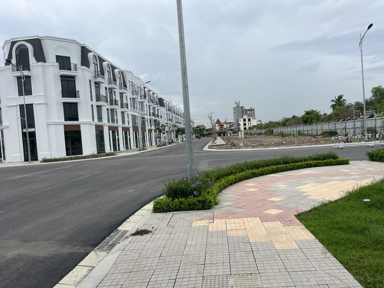 bán căn liền kề thủy nguyên hải phòng 4,5 ty ,4 tầng .mặt đường 083.2865.116 2