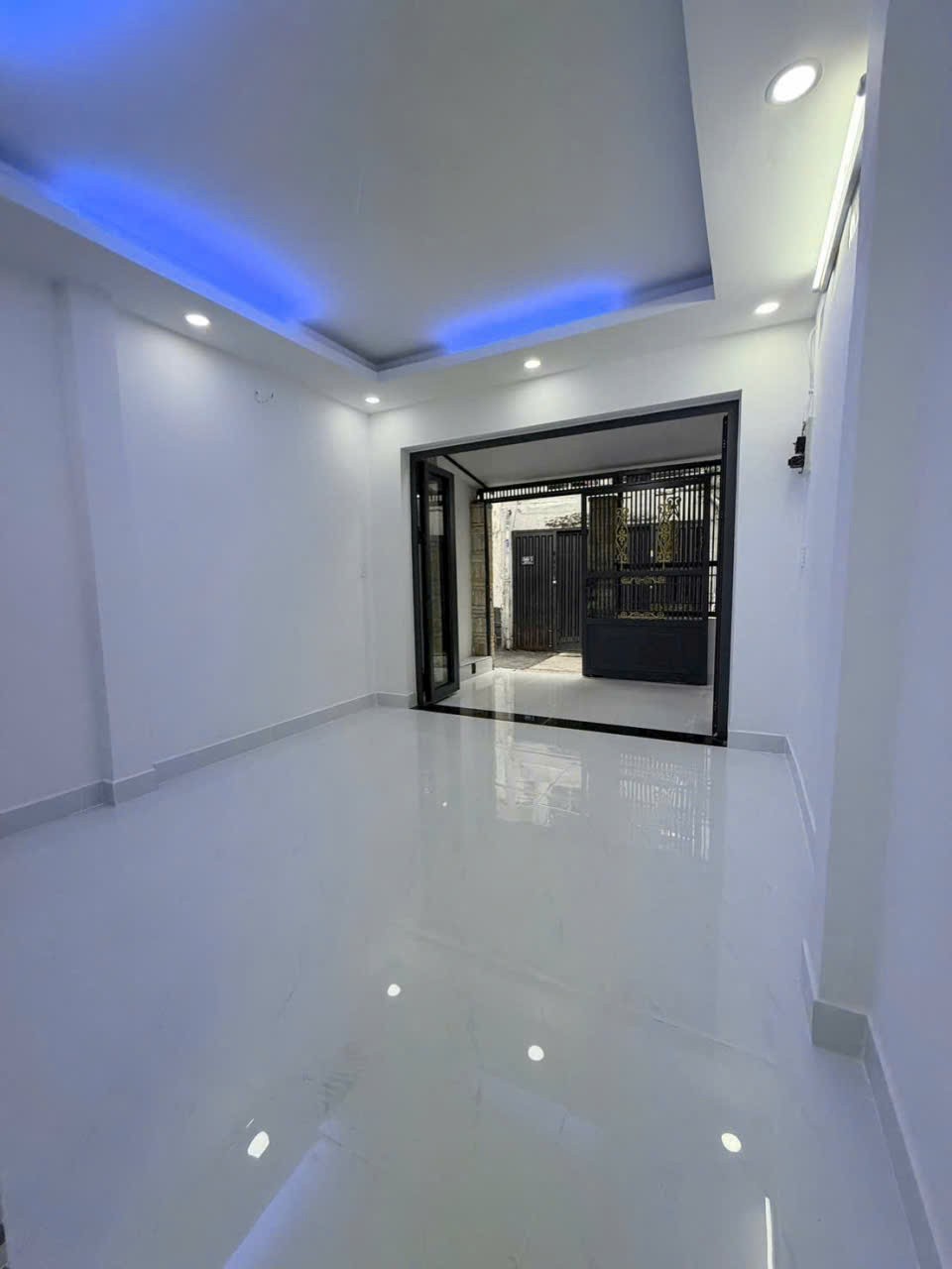 Bán nhà hẻm đường 27, Tân Sơn Nhì, q Tân Phú dt 39m2, 1 lầu, 2pn,2wc góc 2 mt giá 4,5 tỷ 11