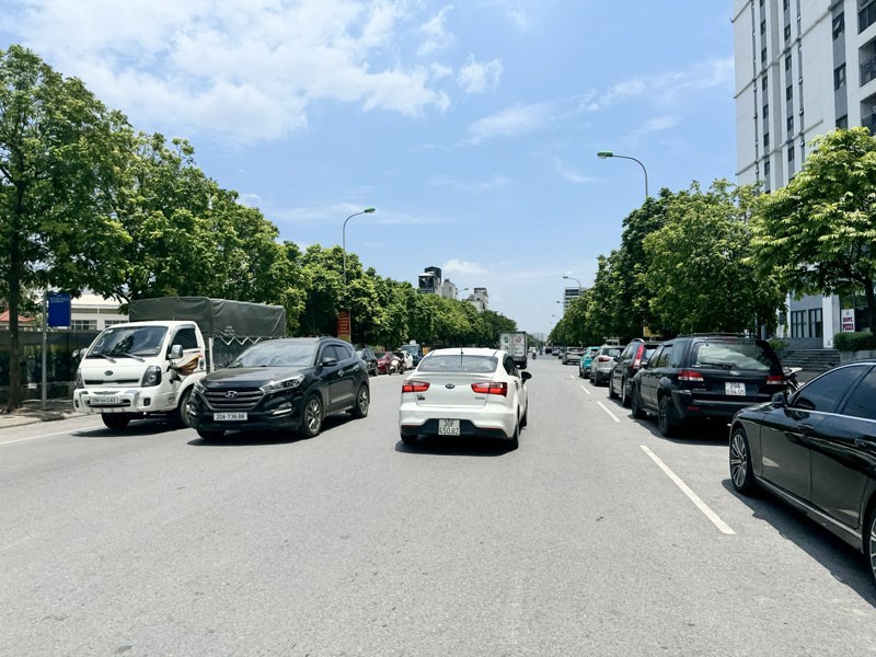 Bán Đất Mặt Phố Nguyễn Lam 71,6m2 – Mặt Tiền Khủng 7,5m – Kế Cận Vinhomes Riverside – Kinh Doanh 6