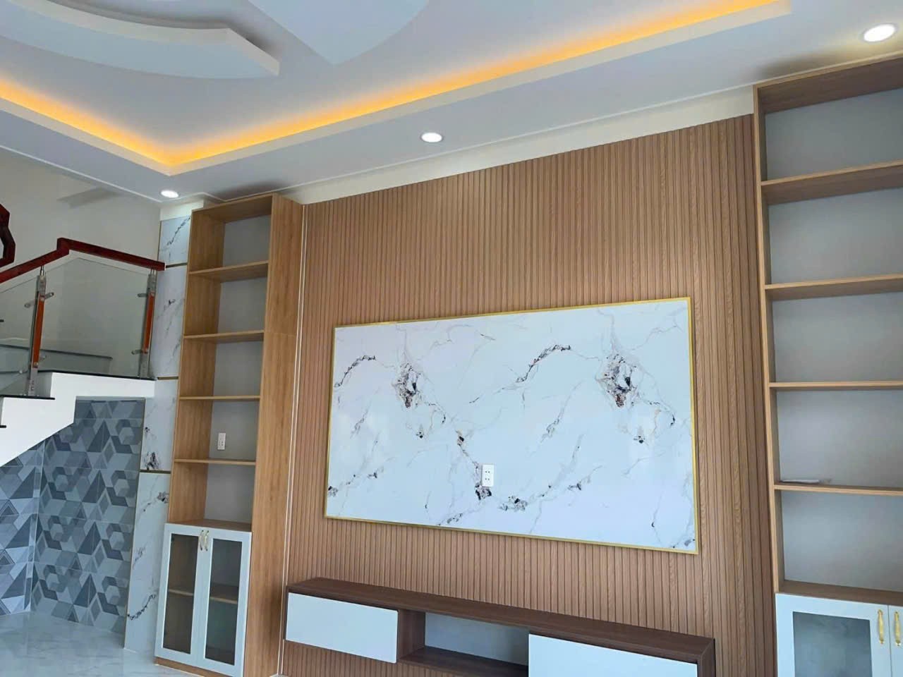 Bán nhà mặt tiền Huỳnh Thị Dậu, Long Thượng , Cần Giuộc dt 234m2 , 1 lầu , 4pn, 3wc giá 4,2 tỷ 6