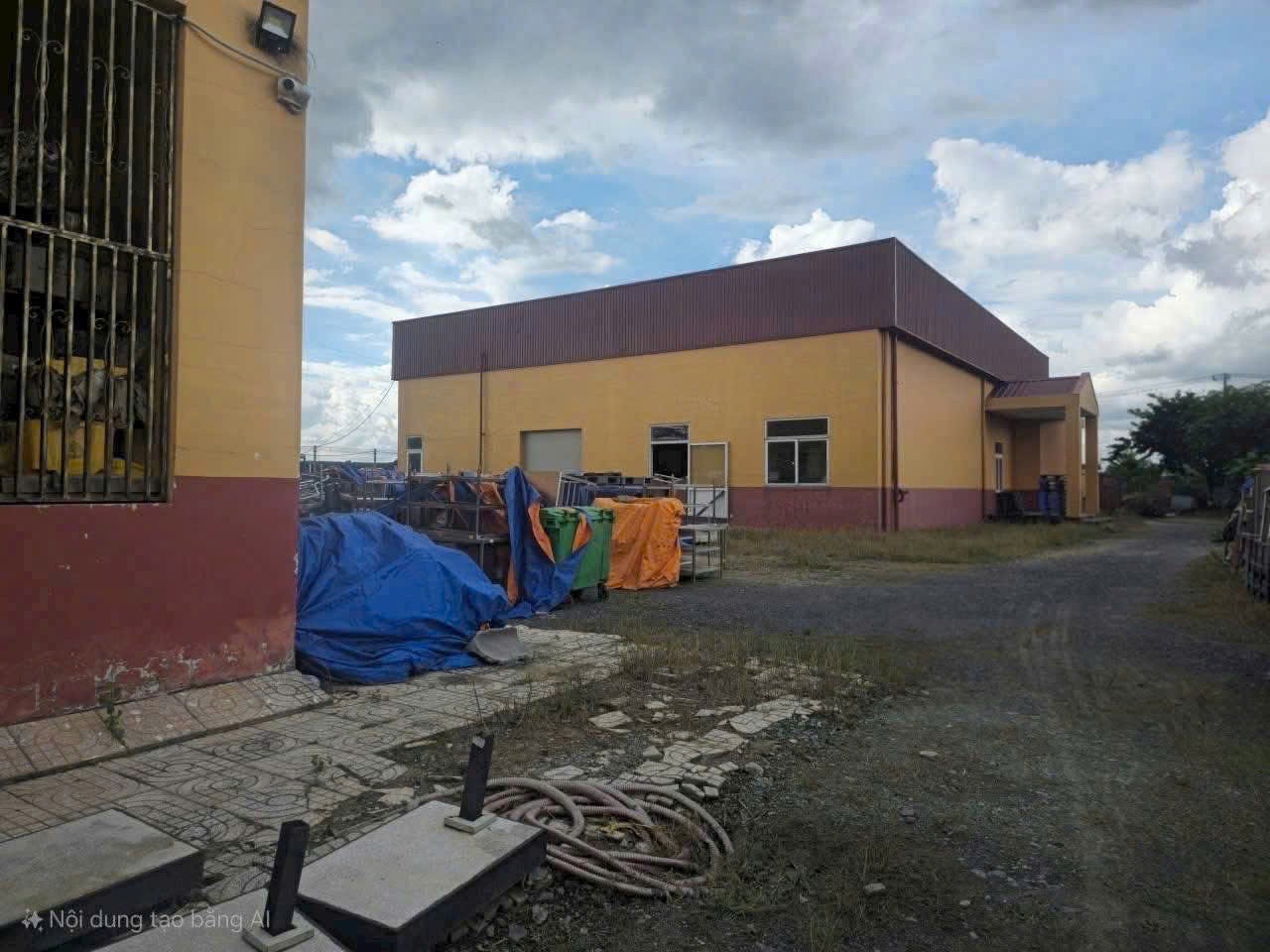 Bán nhà xưởng mt đường nhựa xe cont Phước Hiệp, Củ Chi 7000m2 ( 4660m2 thổ, xd 1900m2) giá 35 tỷ 2