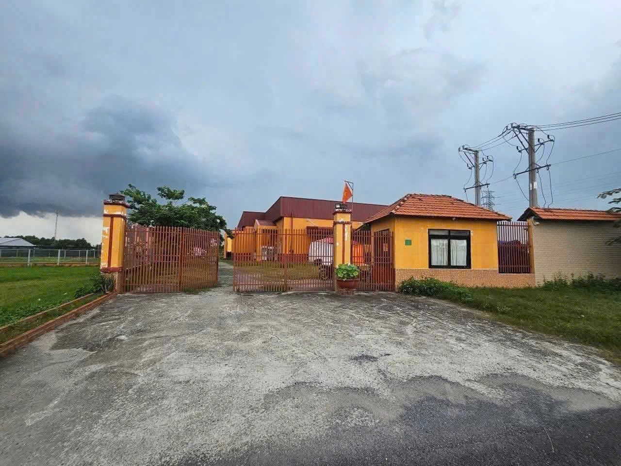 Bán nhà xưởng mt đường nhựa xe cont Phước Hiệp, Củ Chi 7000m2 ( 4660m2 thổ, xd 1900m2) giá 35 tỷ 3