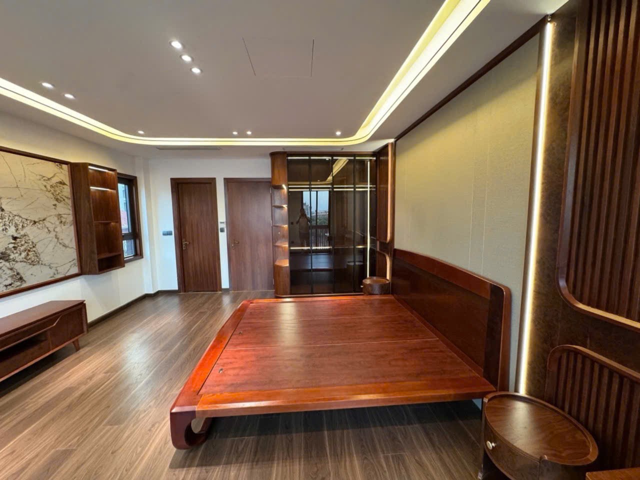 NHÀ ĐẸP THẠCH BÀN – CỔ LINH  50M² x 7 TẦNG  GARA Ô TÔ  THANG MÁY  FULL NỘI THẤT 3