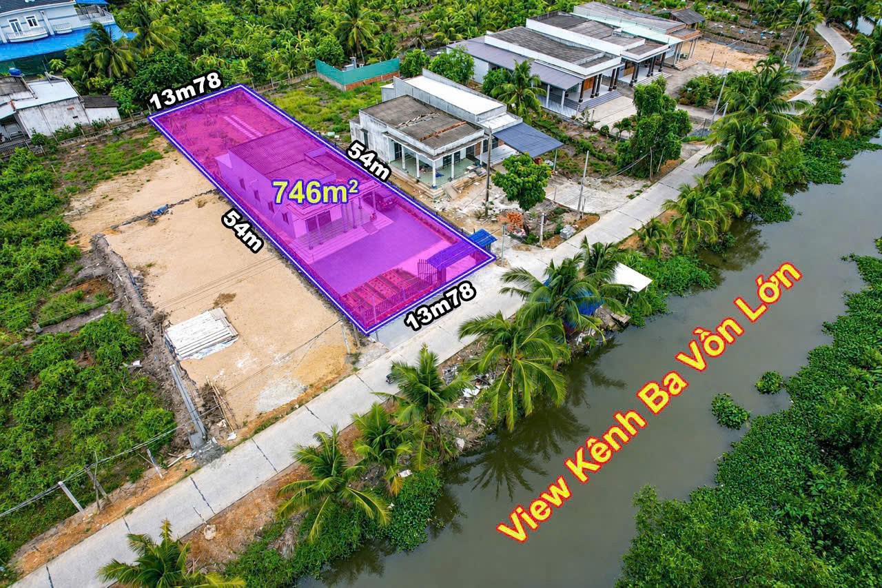 Bán nhà vườn view kênh xã Bình Đức tdt 764m2, 2pn, 1wc , chòi thủy tạ giá 2,8 tỷ 2