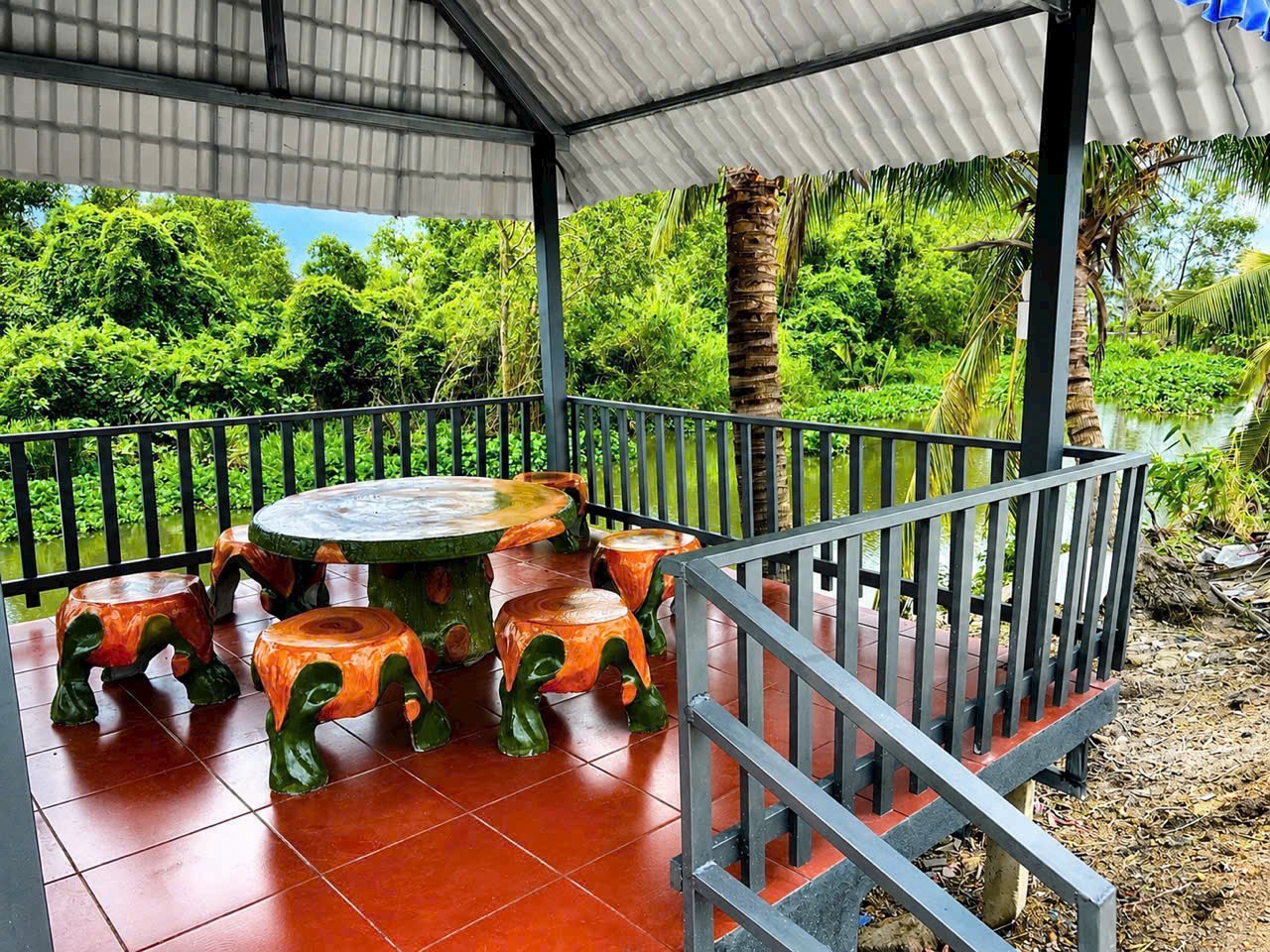 Bán nhà vườn view kênh xã Bình Đức tdt 764m2, 2pn, 1wc , chòi thủy tạ giá 2,8 tỷ 5