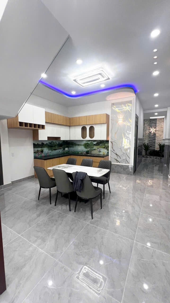 Bán nhà mới xây / 824 , Mỹ Hạnh Nam dt 125m2 , 1 lầu , 4pn, 3wc giá 3,4 tỷ 8