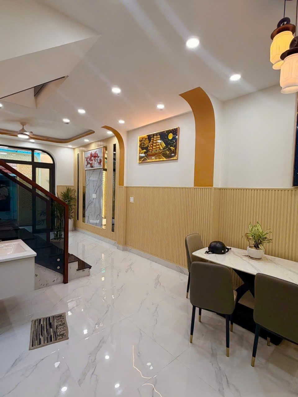 Bán nhà 52/......đường 26/3 , Bình Hưng Hòa dt 65m2 , 1 lầu , 3pn, 4wc giá 5,86 tỷ 8