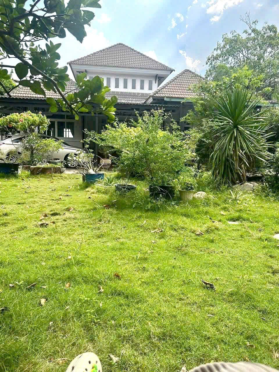 Bán biệt thự sân vườn nghỉ dưỡng xã Tân Thông Hội tdt 2000m2 ( 300m2 thổ) 3pn, 2wc giá 16 tỷ 8