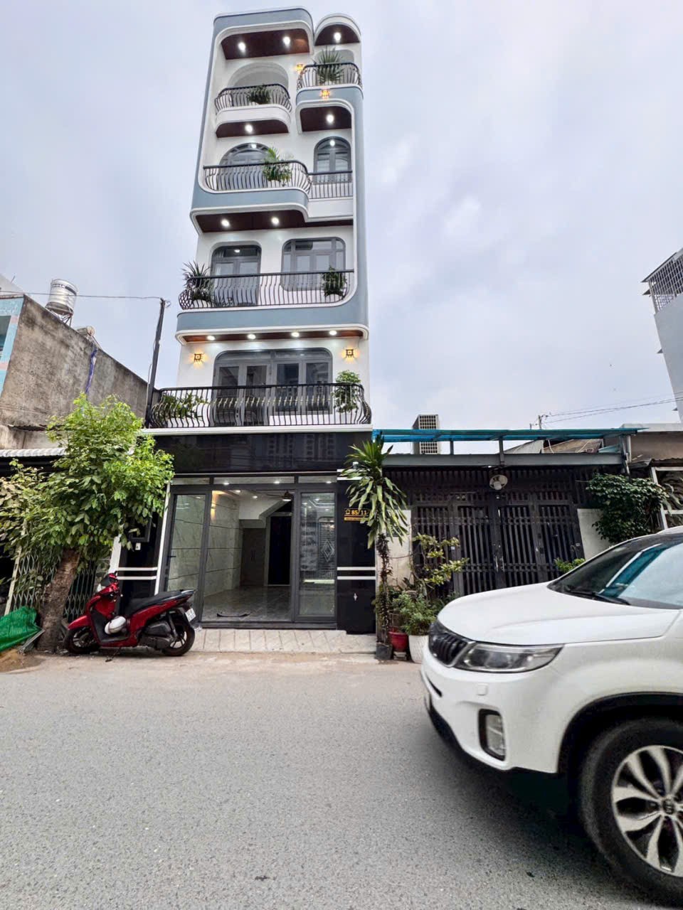 Bán nhà hẻm đường Bình Thành , Bình Hưng Hòa B , dt 67,5m2 , 3 lầu 5pn,5wc giá 8,3 tỷ 2