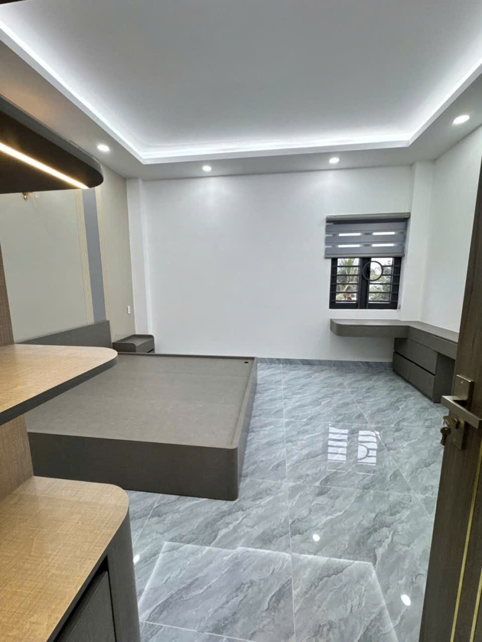 Bán nhà hẻm đường Bình Thành , Bình Hưng Hòa B , dt 67,5m2 , 3 lầu 5pn,5wc giá 8,3 tỷ 7