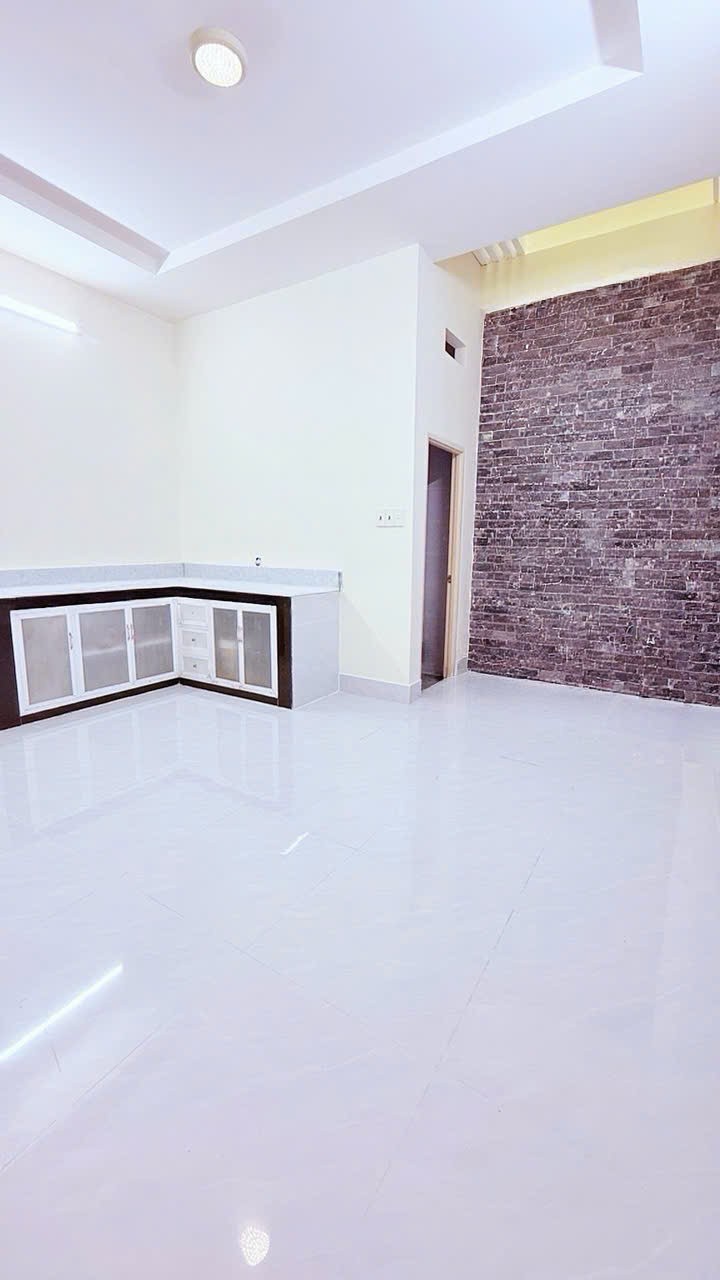Nhà phố 2 tầng, hàng xóm Vạn Phúc - 55m2 – Nhỉnh 6 tỷ - Đường 6m – Ôtô dậu trước nhà 3