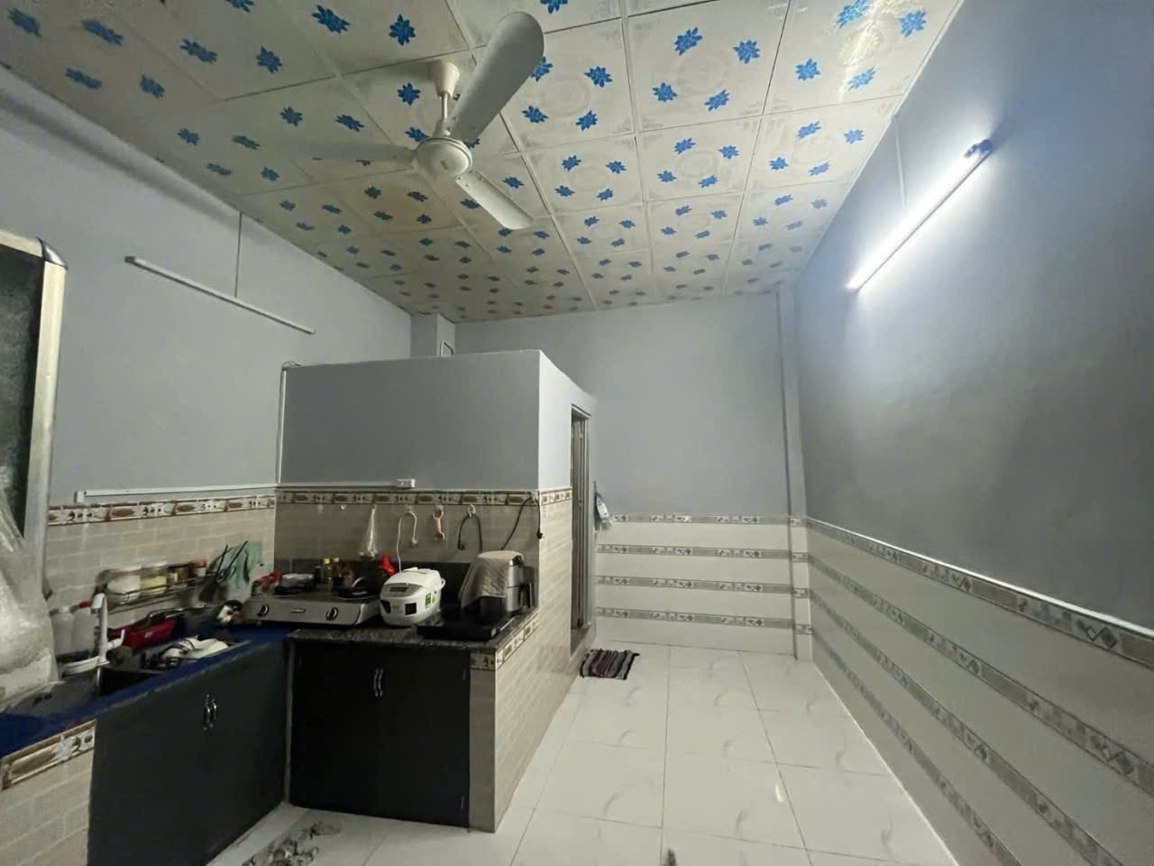 Bán nhà hẻm oto beton xã Phước Lý , Cần Giuộc dt 80m2 , 1 lầu ,4pn, 2wc giá chốt 2 tỷ 12