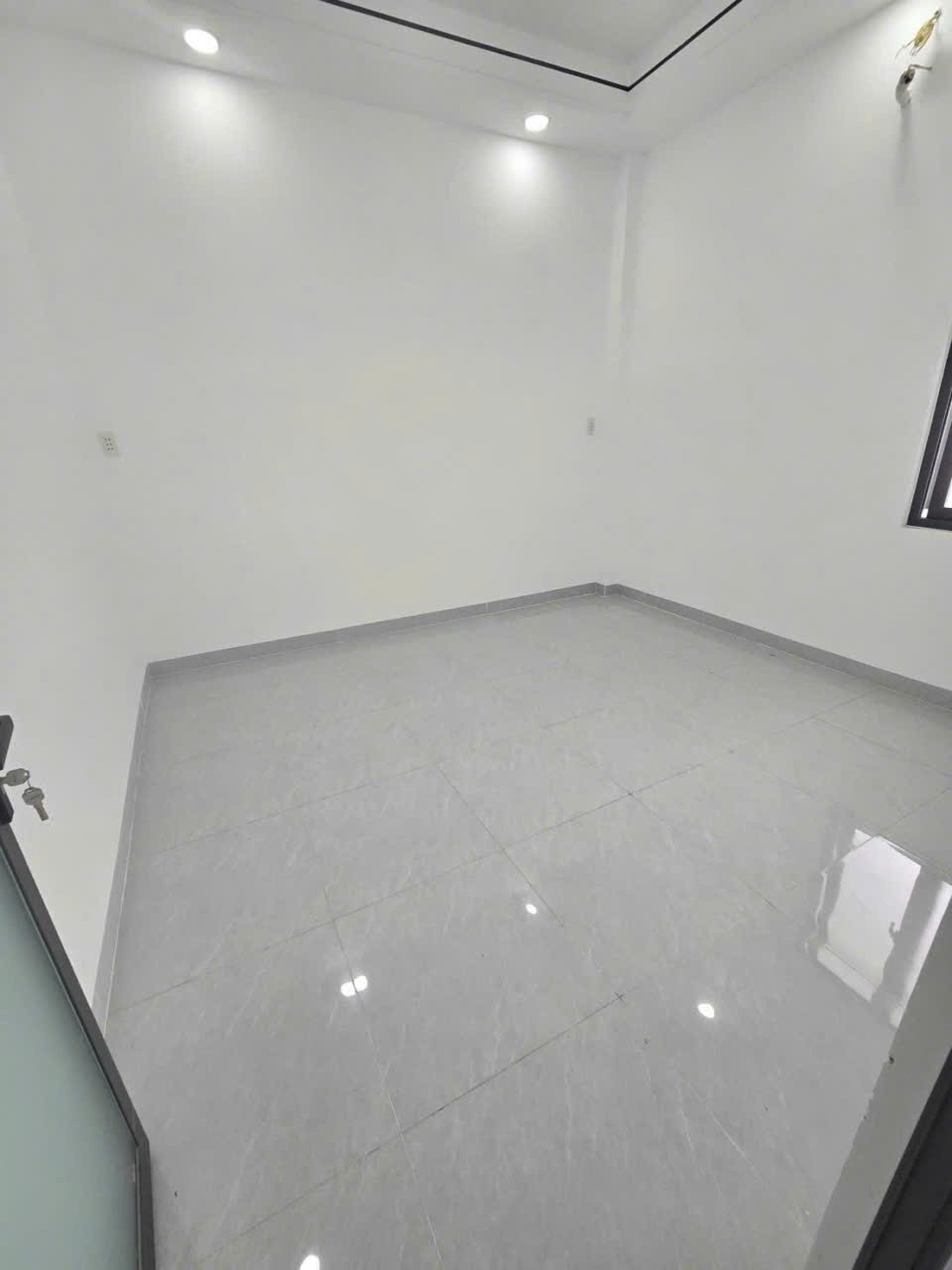 Bán nhà đẹp view sông mới xây , đường oto beton dt 156m2 , 1 lầu ,3pn, 3wc giá 3,3 tỷ 8
