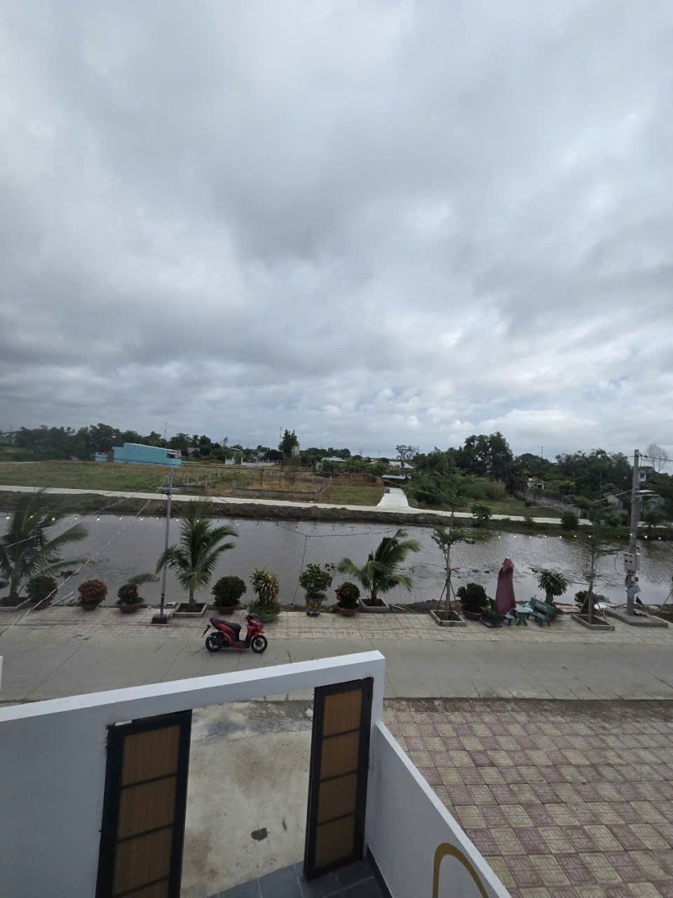 Bán nhà đẹp view sông mới xây , đường oto beton dt 156m2 , 1 lầu ,3pn, 3wc giá 3,3 tỷ 14