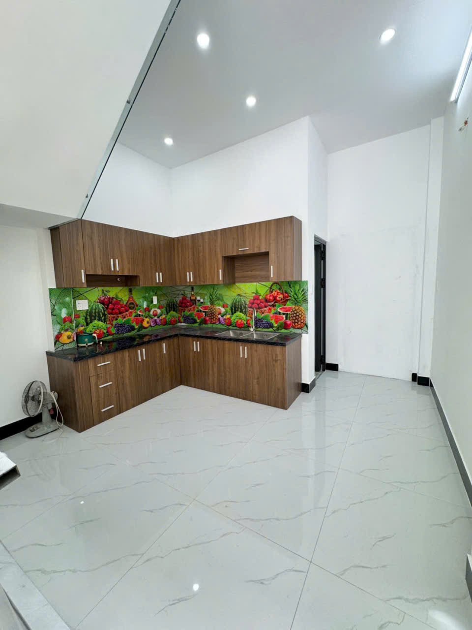 Bán nhà mới xây 2 mt trước sau hẻm đường số 8, Bình Hưng Hòa B dt 48m2 , 2 lầu , 4pn, 3wc giá 4,95 5