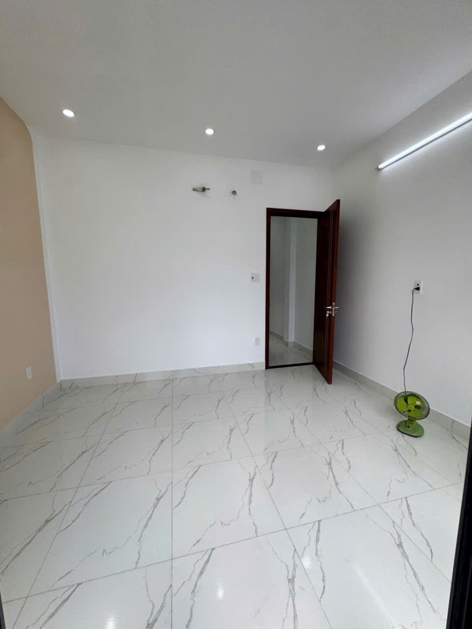 Bán nhà mới xây 2 mt trước sau hẻm đường số 8, Bình Hưng Hòa B dt 48m2 , 2 lầu , 4pn, 3wc giá 4,95 8