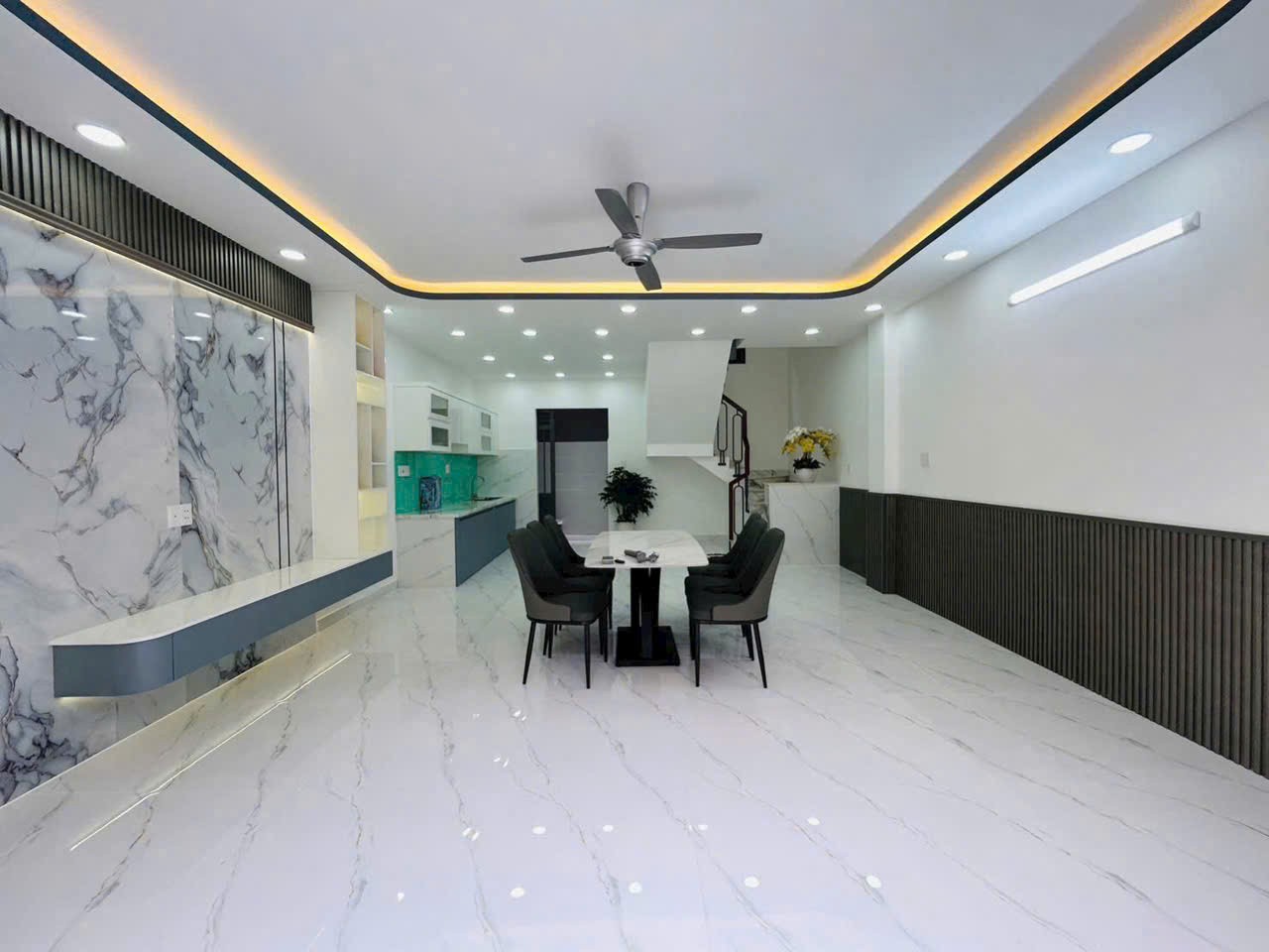 Bán nhà mới hẻm liên khu 4-5 , Bình Hưng Hòa B dt 56m2 , 1 lầu , 2pn, 3wc giá 4,3 tỷ 4