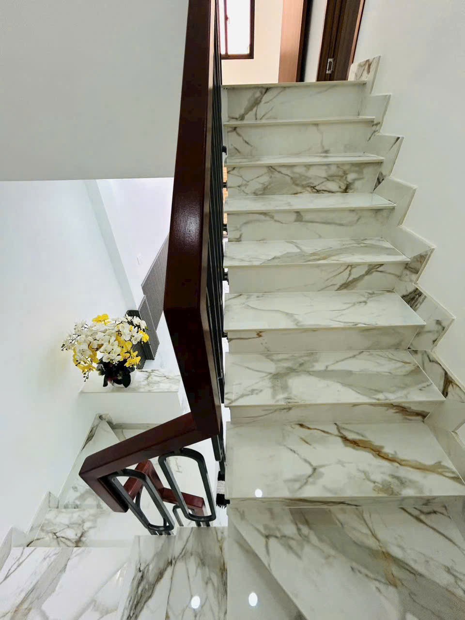 Bán nhà mới hẻm liên khu 4-5 , Bình Hưng Hòa B dt 56m2 , 1 lầu , 2pn, 3wc giá 4,3 tỷ 8