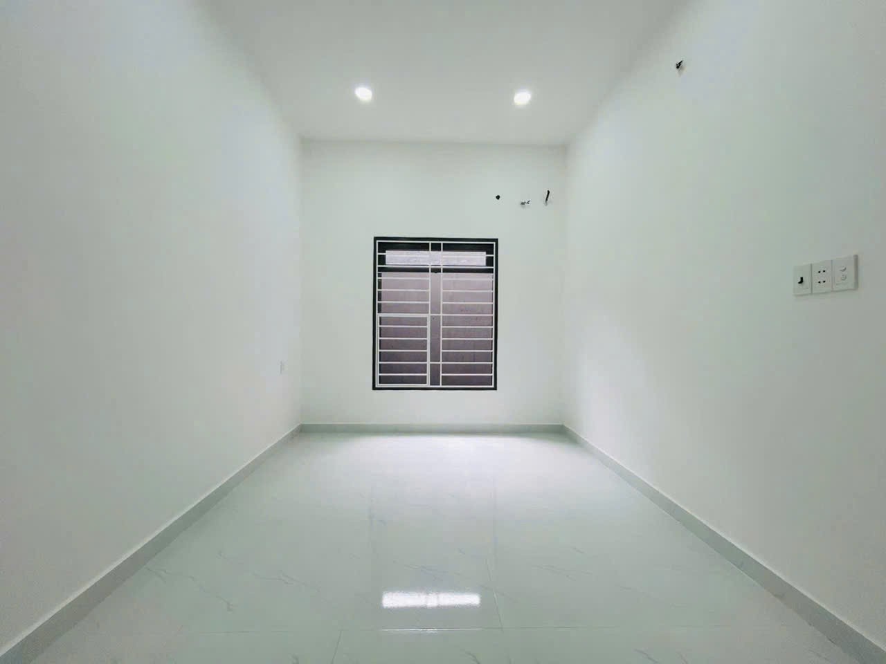 Bán nhà mới hẻm liên khu 4-5 , Bình Hưng Hòa B dt 56m2 , 1 lầu , 2pn, 3wc giá 4,3 tỷ 9