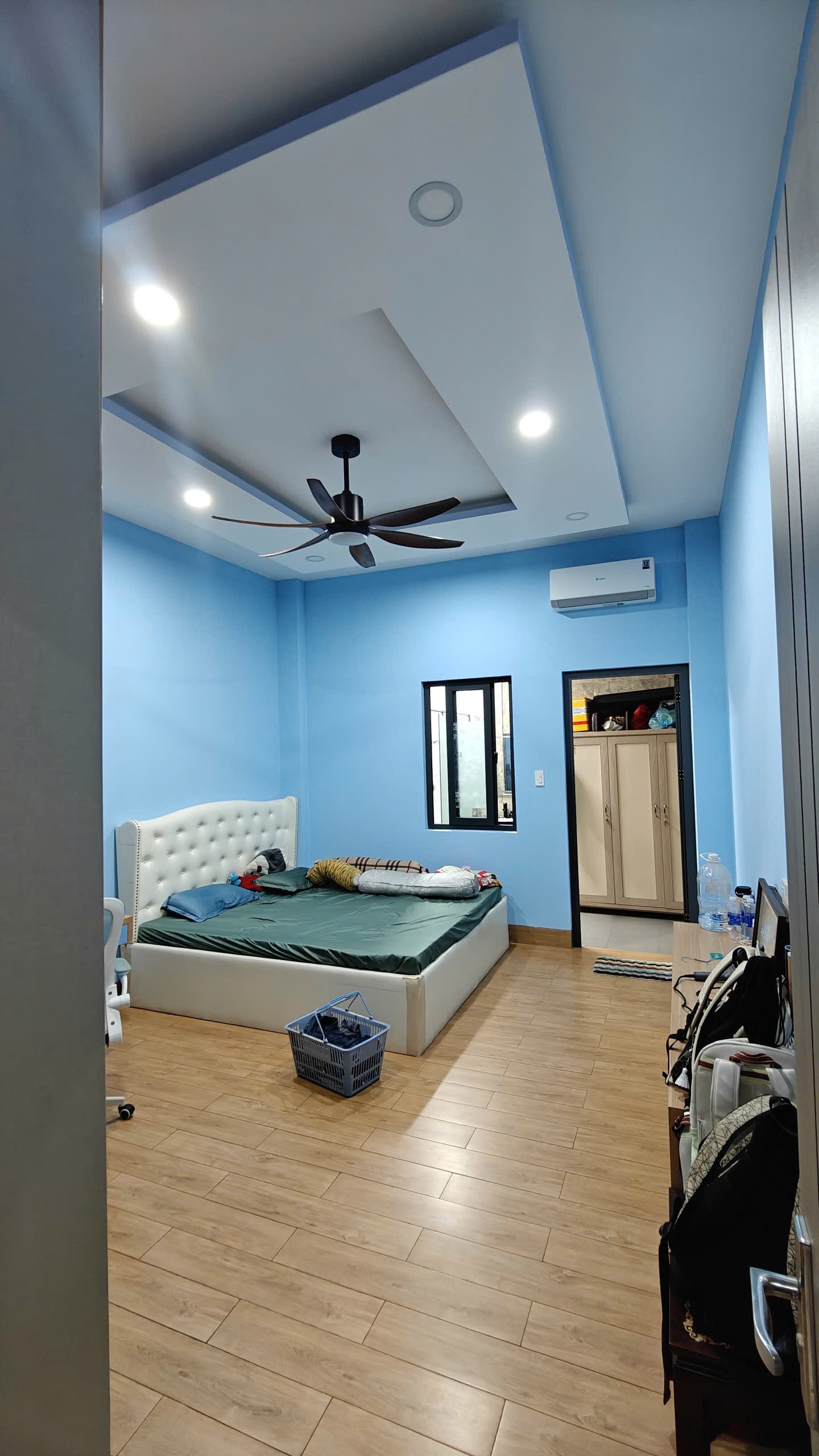 Bán nhà 3 tầng,  đường Tân Hòa 2, Hiệp Phú, Q9. Thủ Đức, TP HCM. DT 72m2, SHR.  Giá 9,4 tỷ. 4