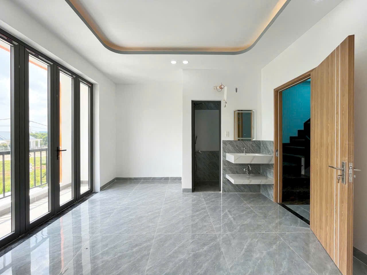 Bán nhà mới xây đường oto beton Đức Hòa Đông , dt 110m2 , 2 lầu , 4pn,4wc giá 2,8 tỷ 7