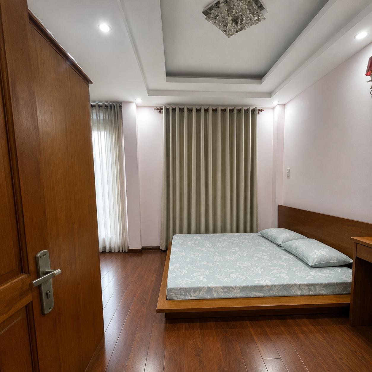 13,5 TỶ BÁN NHÀ LÂM VĂN BỀN – HẺM XE HƠI, 3 TẦNG, 4 PHÒNG NGỦ 5