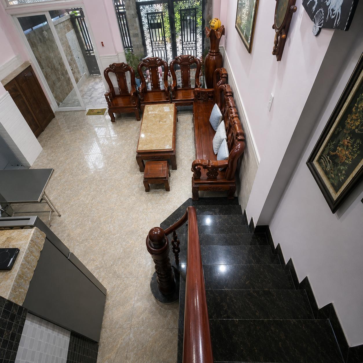 13,5 TỶ BÁN NHÀ LÂM VĂN BỀN – HẺM XE HƠI, 3 TẦNG, 4 PHÒNG NGỦ 2