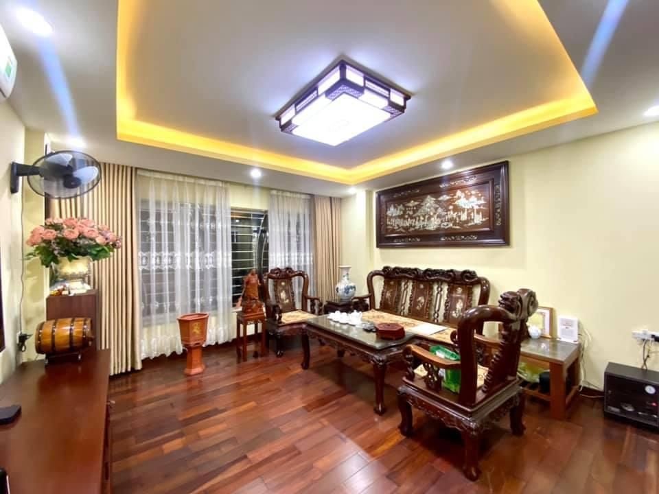 Cần bán Văn phòng đường Kim Đồng, Phường Giáp Bát, Diện tích 47m², Giá 14.8 Tỷ 1