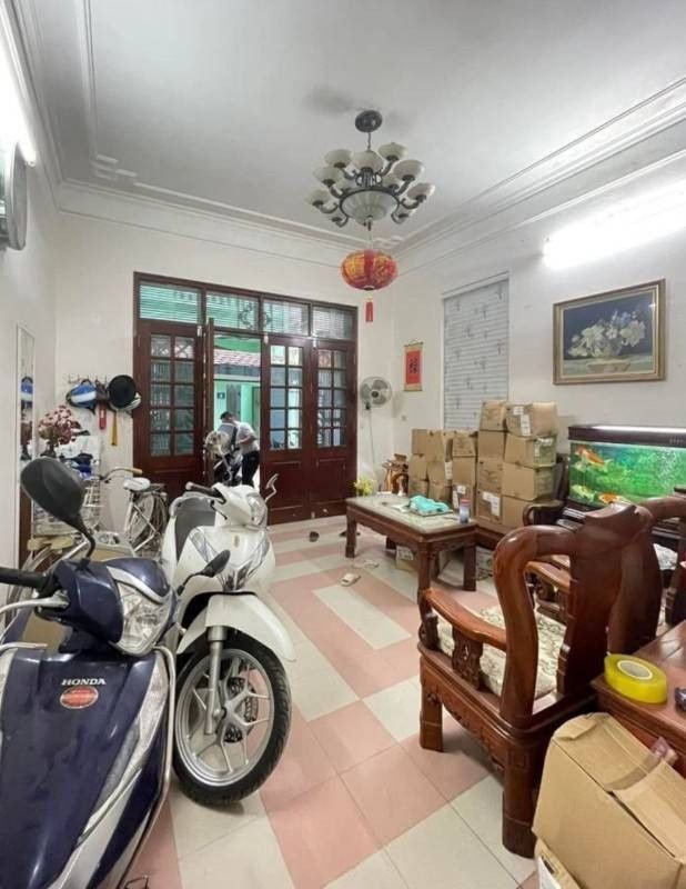 Cho thuê Nhà ở, nhà cấp 4, nhà hẻm đường Bùi Ngọc Dương, Phường Bạch Mai, Diện tích 120m², Giá Thương lượng
