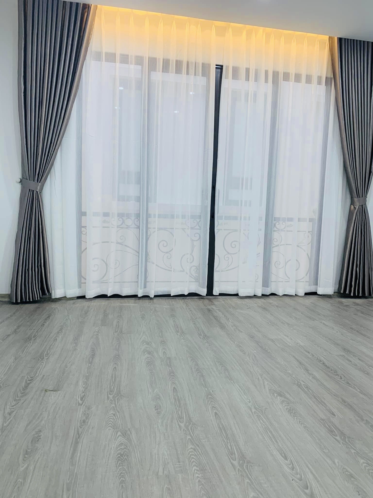 Bán nhà phố Trần Duy Hưng 7.5tỷ,40m2-5 tầng,Mt 4.5m,ô tô vào nhà. 3