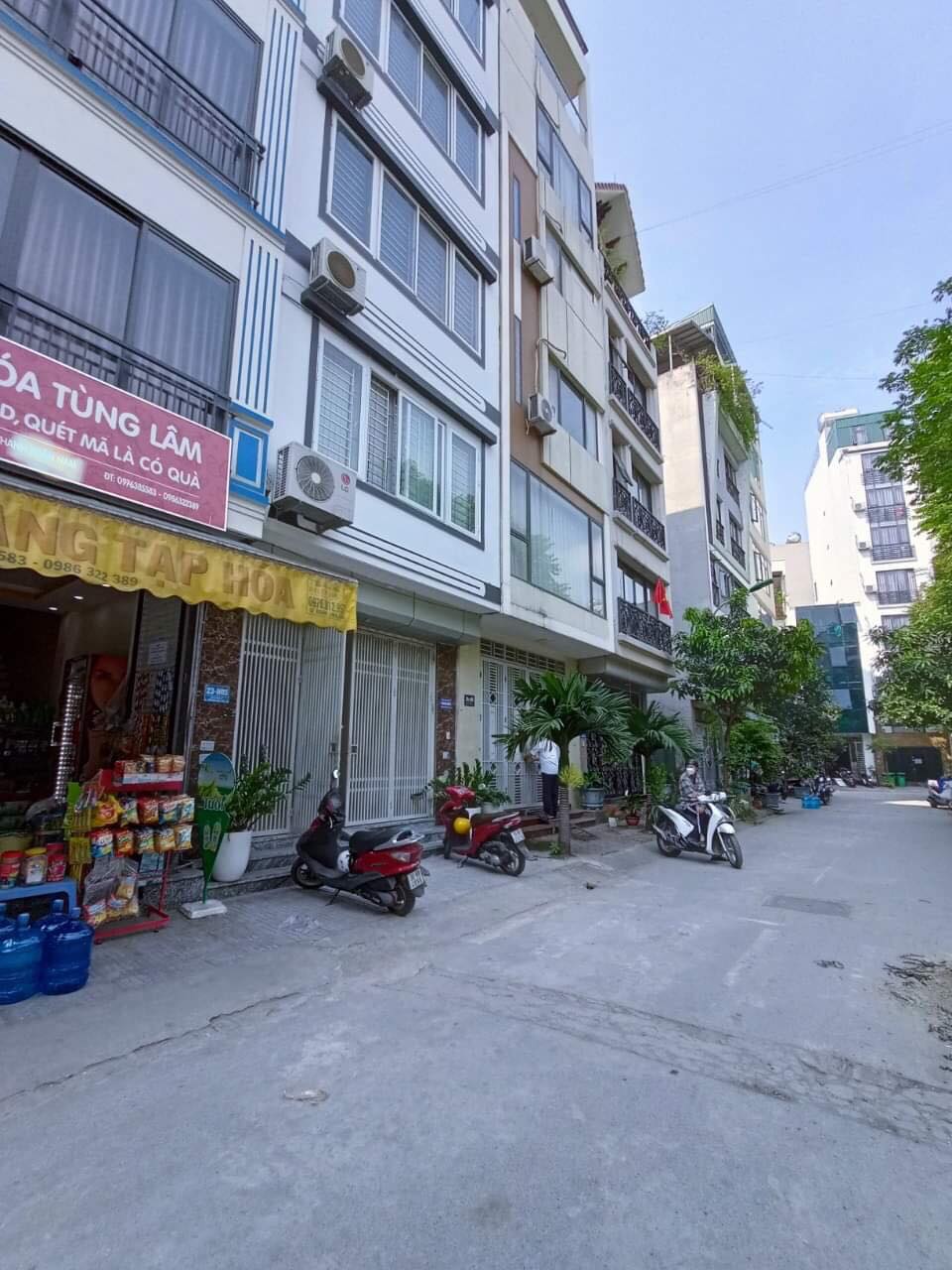 Cần bán Nhà mặt tiền đường Hoa Lâm, Phường Việt Hưng, Diện tích 110m², Giá 12. Tỷ 1