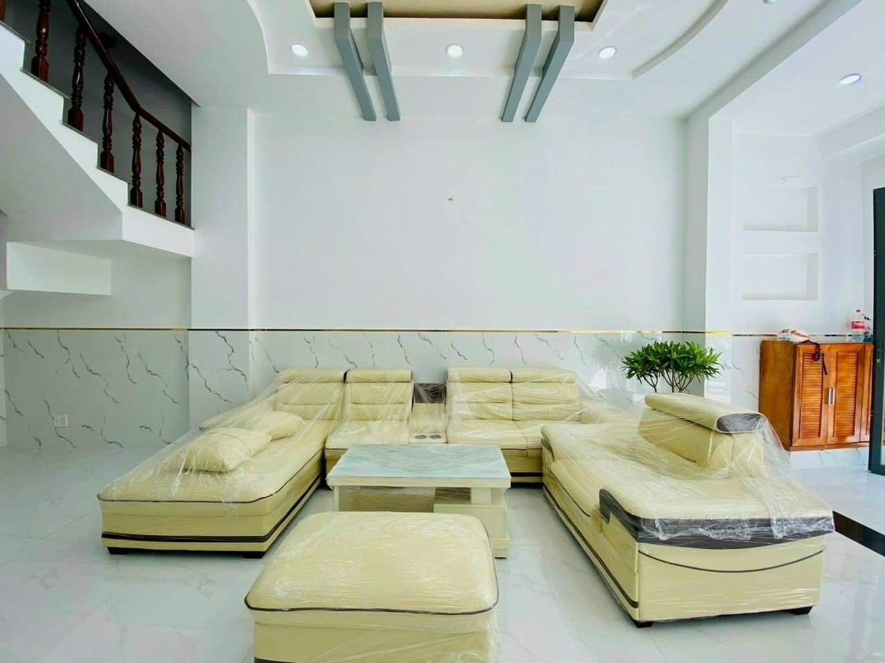 Hẻm 4m, Nguyễn Chánh Sắt, 4.2 x 14m, 3 lầu, 5PN, 6.7 tỷ, Tân Bình, Diện tích: 58 m², Giá: 6.7 Tỷ - LH: 0399454926 4