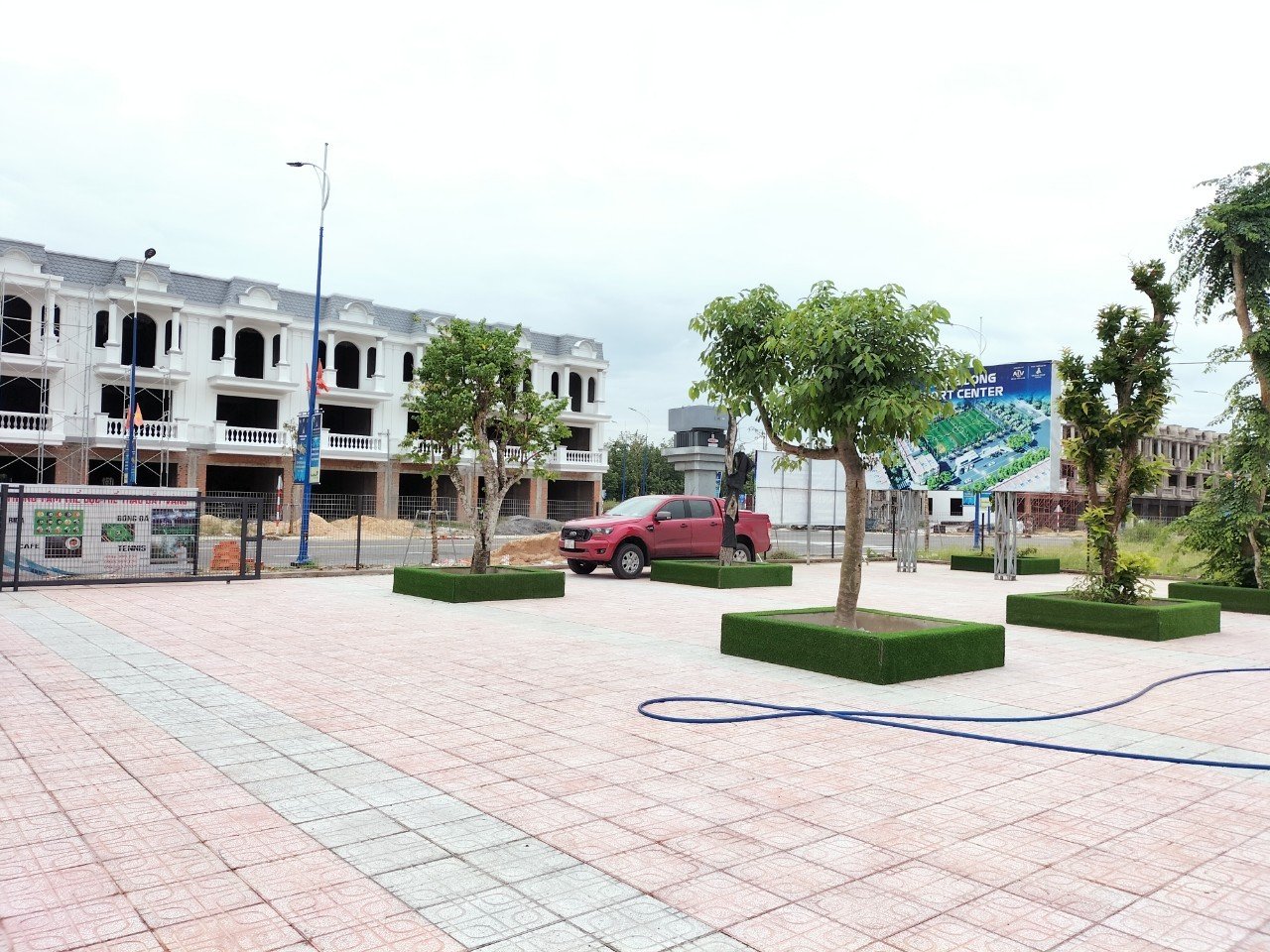 Bán nhà phố chính chủ 1 trệt 2 lầu mặt tiền 25m, trung tâm hành chính Bàu Bàng 100m2 giá 2,9 tỷ 2