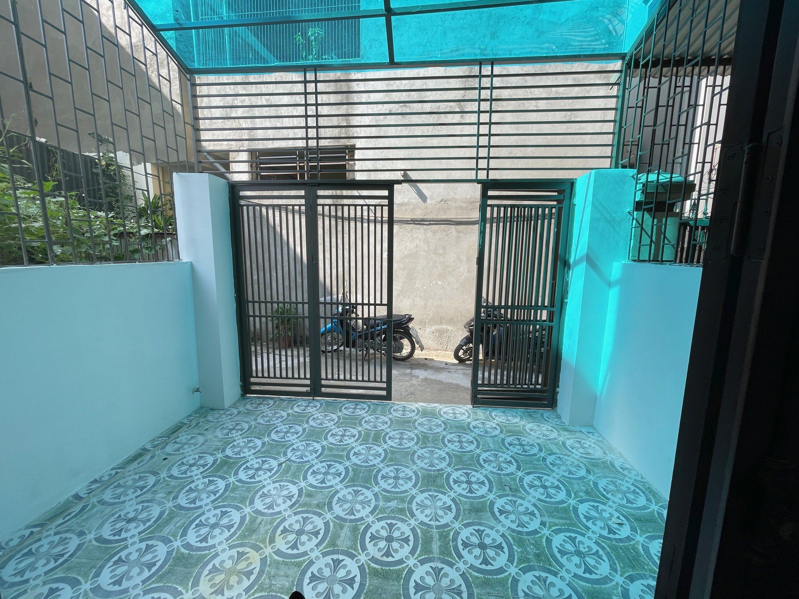 Bán nhà 4 tầng, Quang Tiến, Đại Mỗ, đường oto đỗ gần, có sân để xe riêng, thoáng trước sau, Cạnh chợ, LH: 0941911333