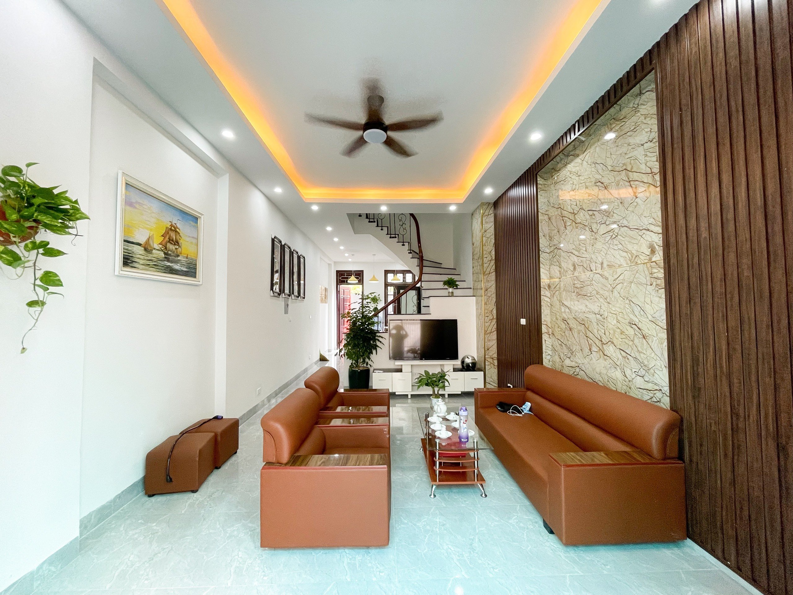 Bán nhà 4 tầng, Quang Tiến, Đại Mỗ, đường oto đỗ gần, có sân để xe riêng, thoáng trước sau, Cạnh chợ, LH: 0941911333 2