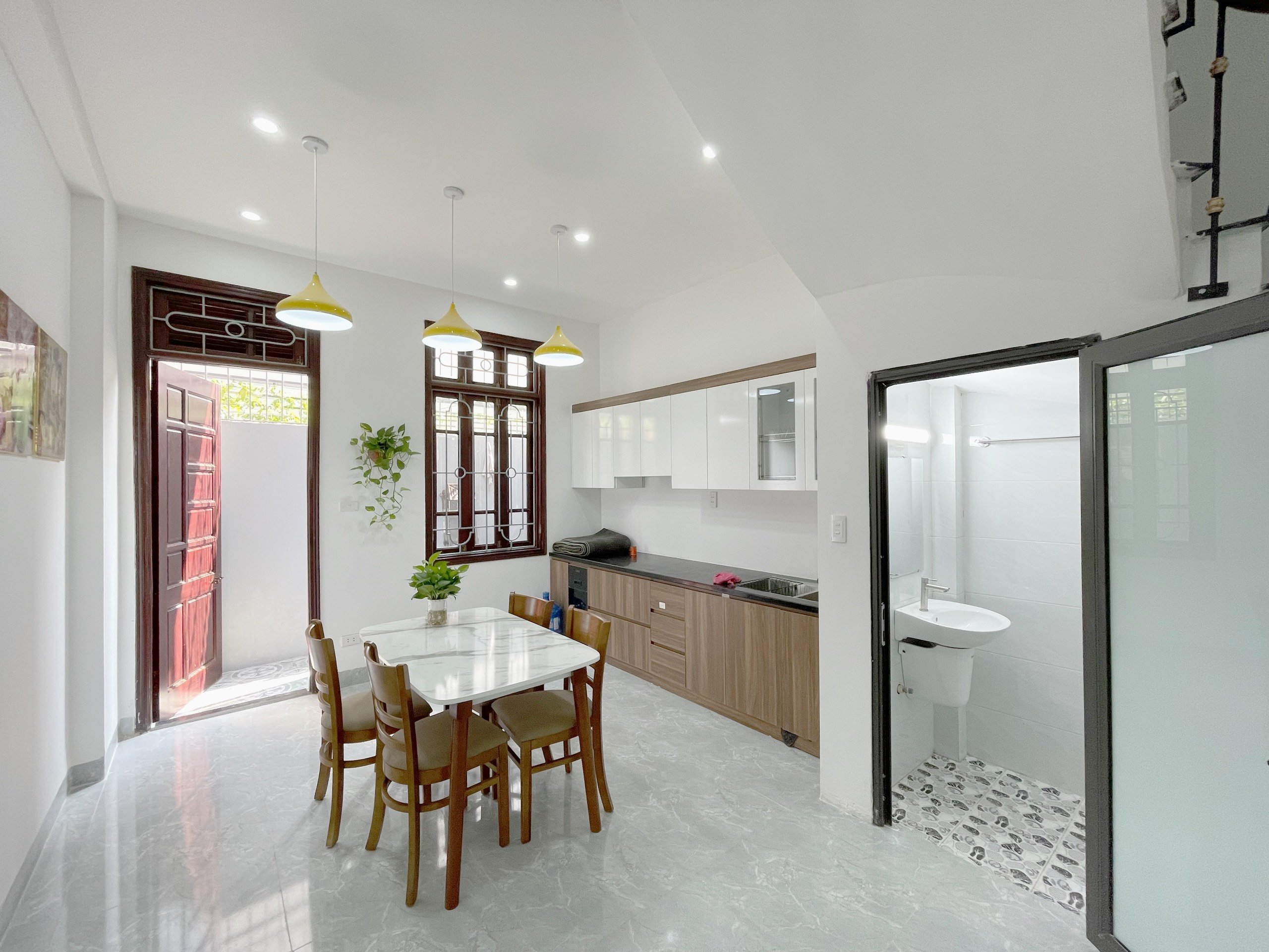 Bán nhà 4 tầng, Quang Tiến, Đại Mỗ, đường oto đỗ gần, có sân để xe riêng, thoáng trước sau, Cạnh chợ, LH: 0941911333 18