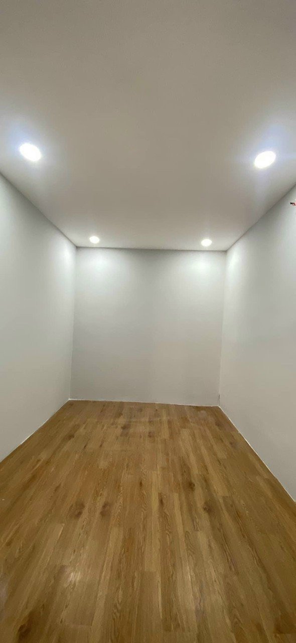 Bán nhà 2 mt đường 5 , linh xuân , dt 90m2 , giá 4.05 tỷ 5