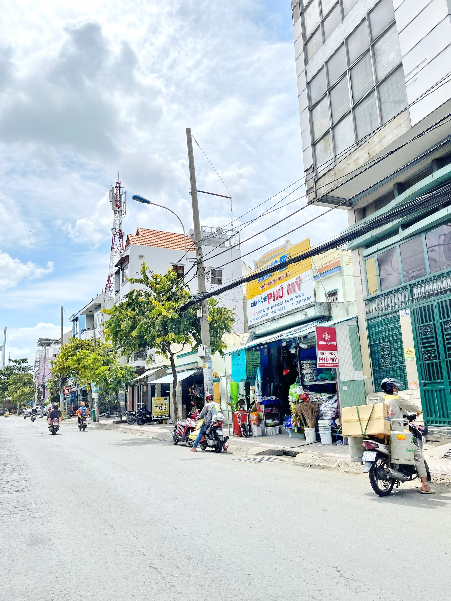 Bán nhà mặt mặt tiền 192 Nguyễn Văn Quỳ, P. Phú Thuận, Quận 7 4