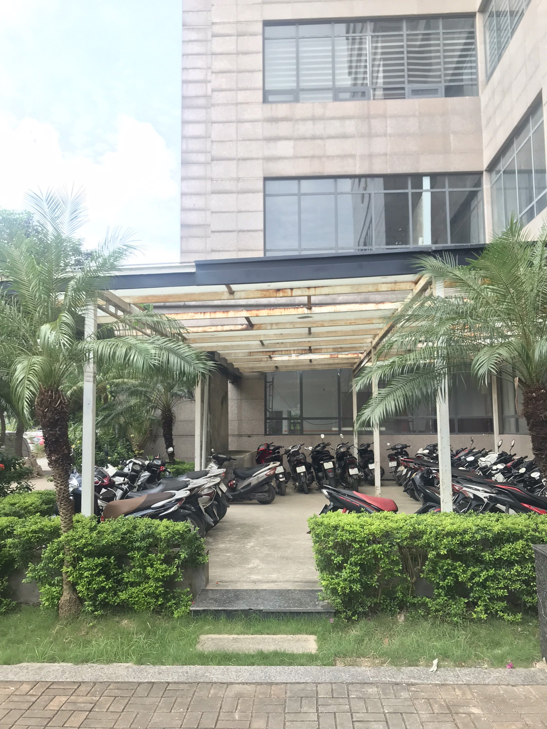 Thanh Bình Office chào thuê sàn văn phòng mới có thể bàn giao luôn tại Cầu Giấy, Hà Nội