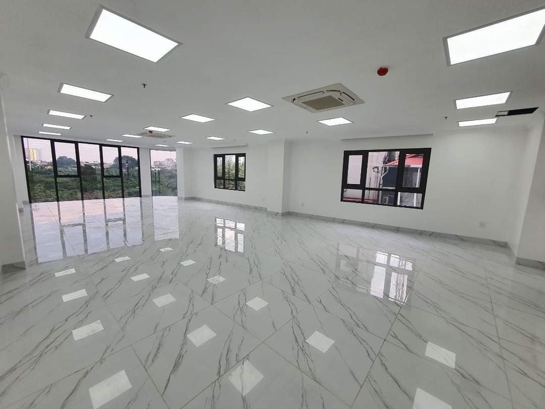 Building Nguyễn Văn Cừ - Long Biên 115m2 xây 8 tầng 1 hầm thang máy 2